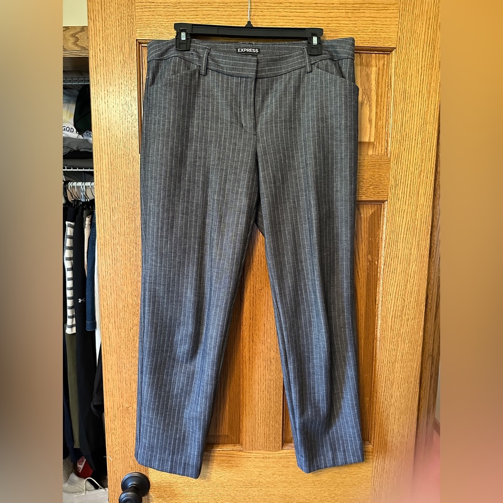 Express Gray Pinstripe Capris